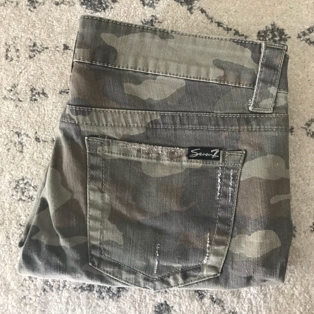 Camo skinny jeans size 6 | Seven7